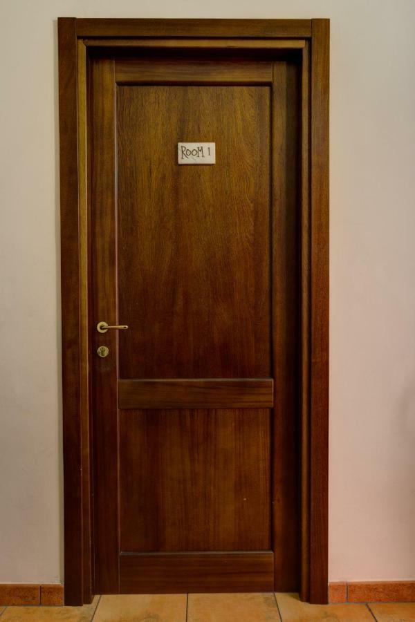 Few Steps From St Peter Bed and Breakfast Εξωτερικό φωτογραφία
