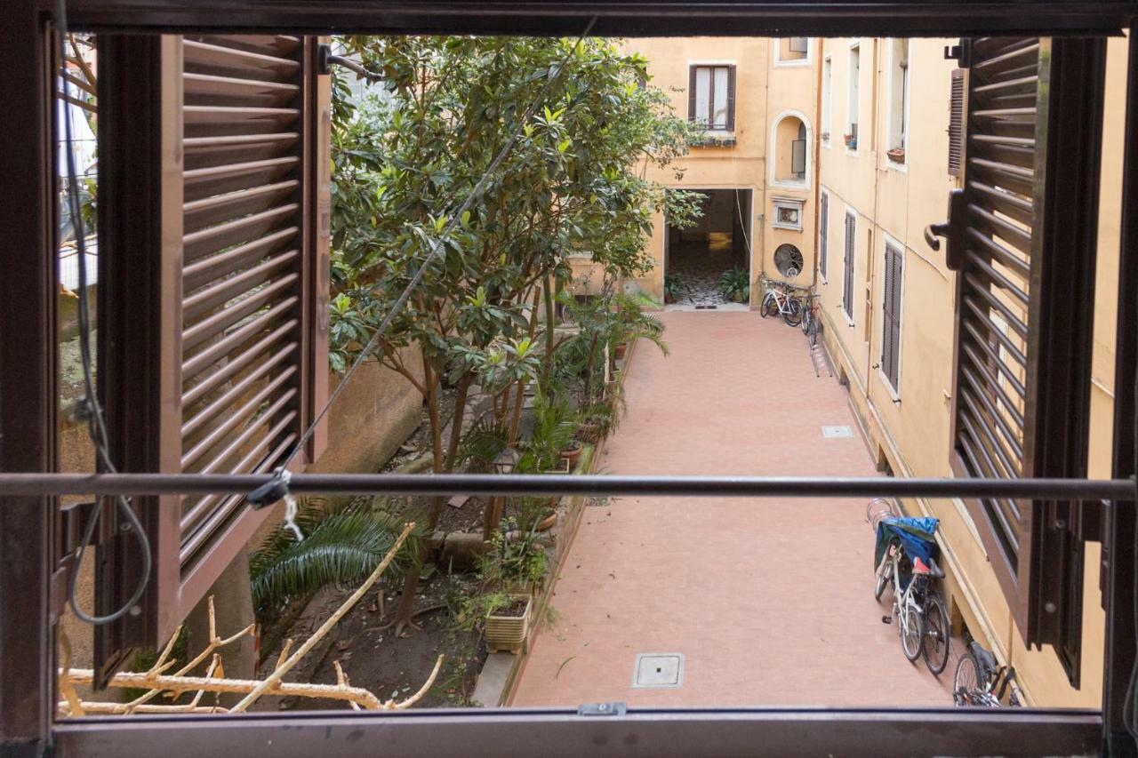 Few Steps From St Peter Bed and Breakfast Εξωτερικό φωτογραφία
