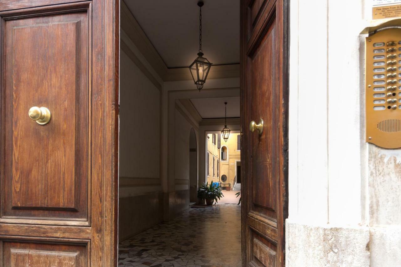 Few Steps From St Peter Bed and Breakfast Εξωτερικό φωτογραφία